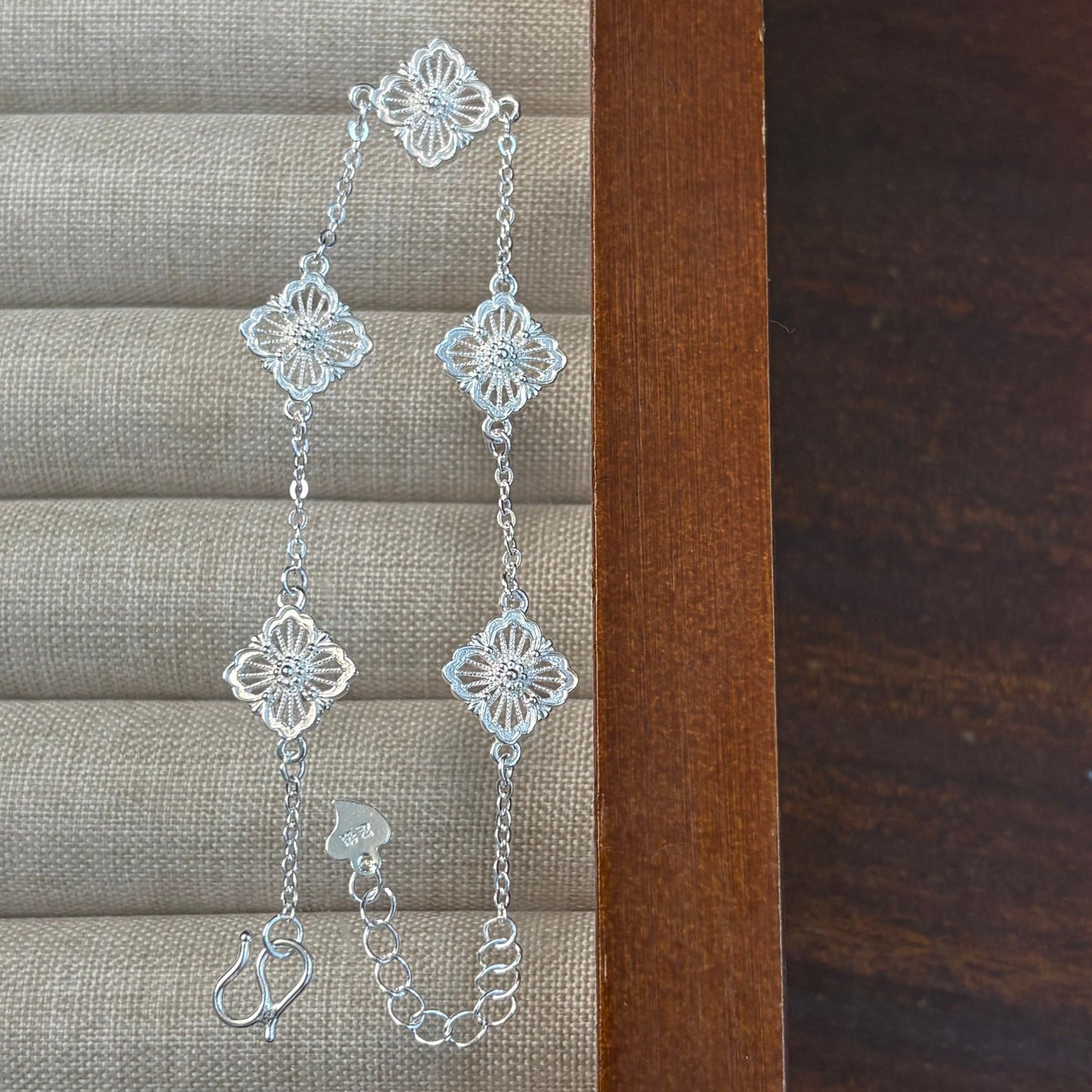 1pc 999 Sterling Silver Hollow Flower Charm Bracelet, Retro Minimalist Style, Perfect For Daily Wear And Valentine's Gift