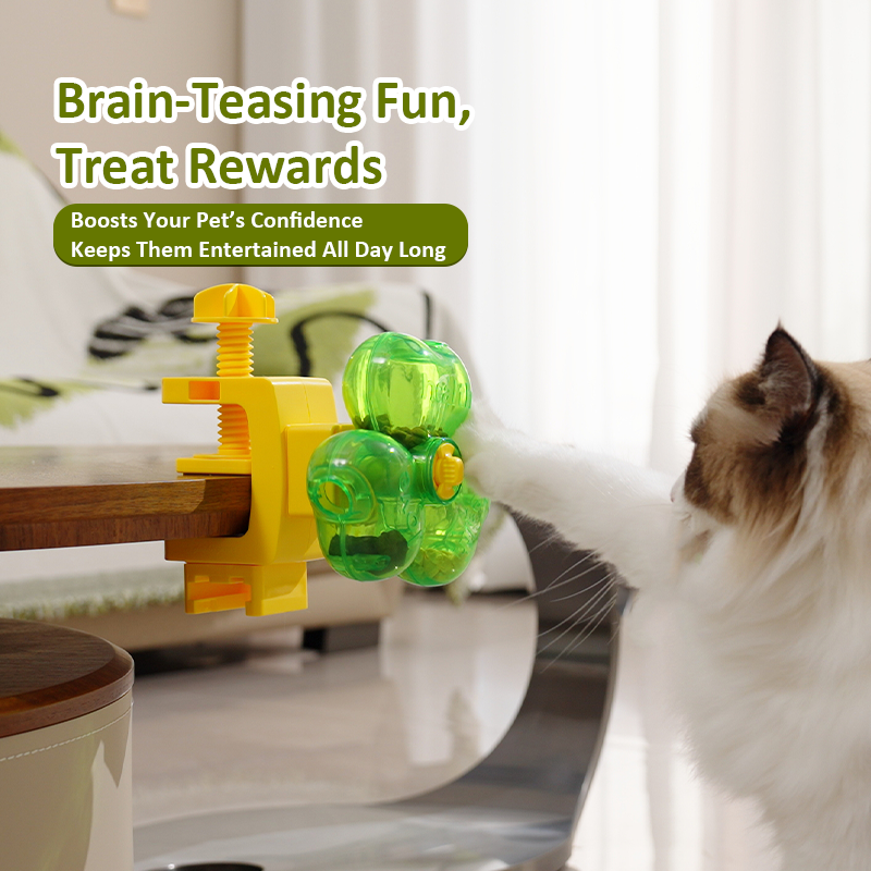 Clover Pet Treat Dispenser  XZ-P-T05