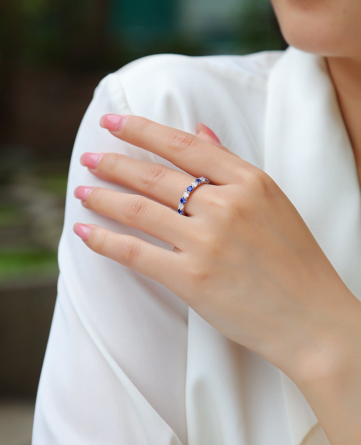 2.4g S925 Sterling Silver Platinum Plated Eternity Ring  Synthetic Blue Sapphire & White Stone Alternating Band, Dainty Hollow Promise Ring For Women, Jewelry Gift Box Set