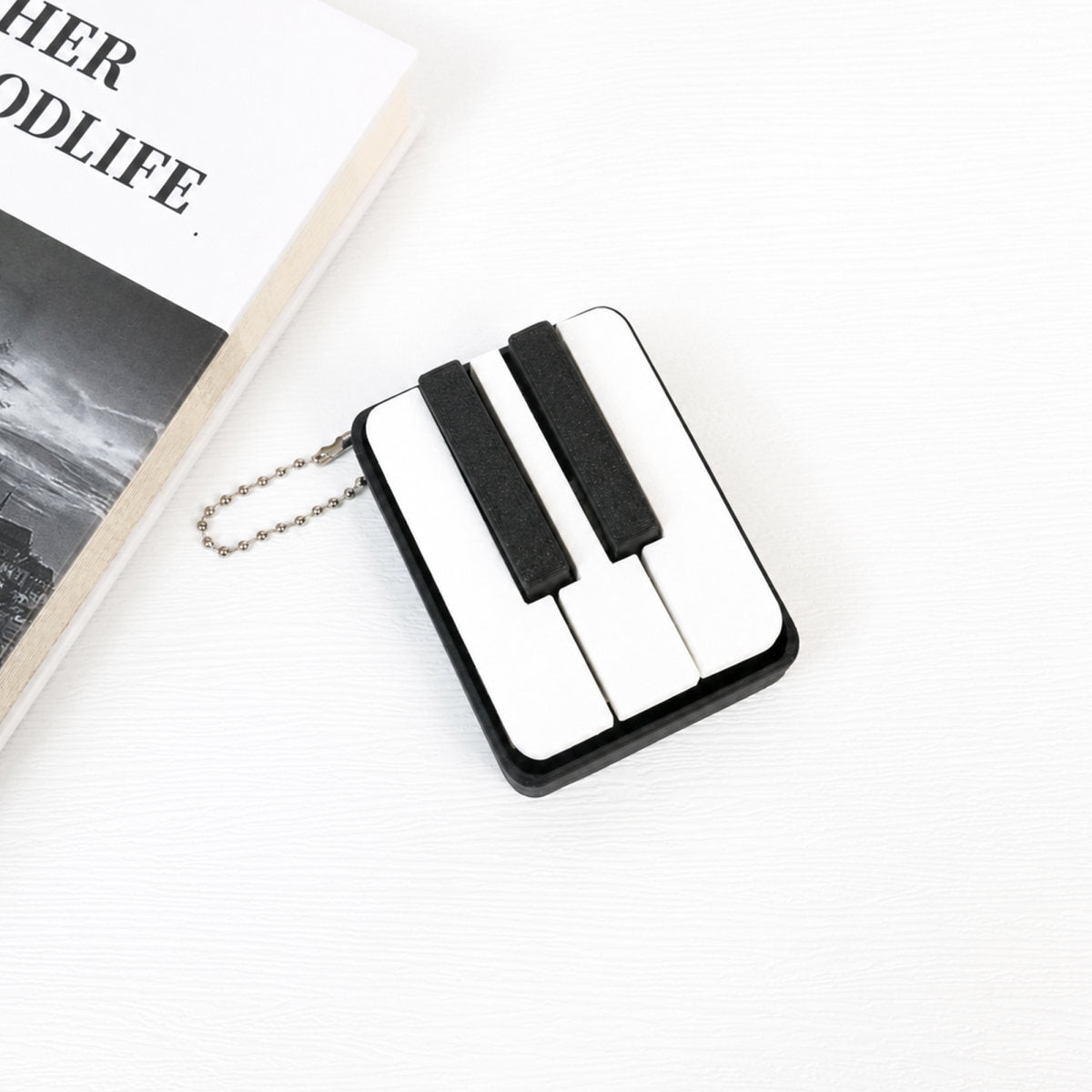 Mini Piano Key Fidget Keychain, Pressable Keyboard Ornament, Stress Relief Bag Charm Decor, Creative Small Gift