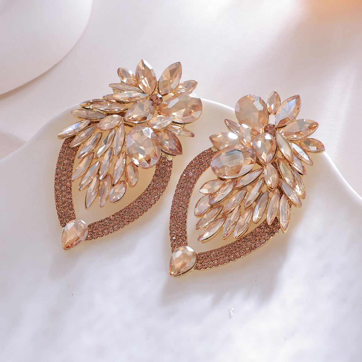 Elegant Long Crystal Dangle Earrings - High-End Fashion Drop Earrings, Perfect For Dinner Stage Photoshoot Aesthetic Outfits