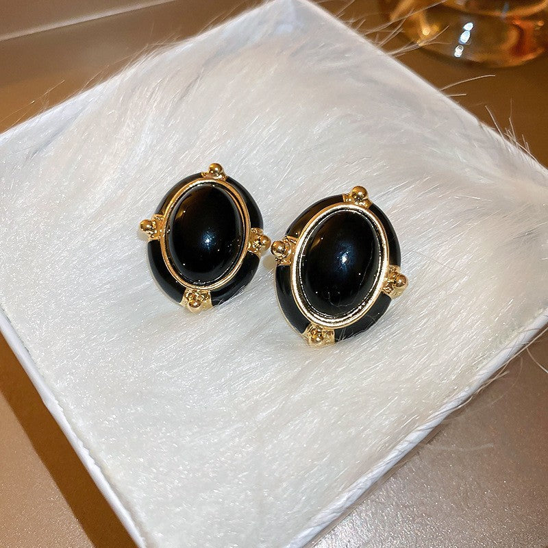 Wholesale Vintage Geometric Earrings - Floral Design With Silver Needle, Light Luxury Retro Style, Premium Women's Jewelry