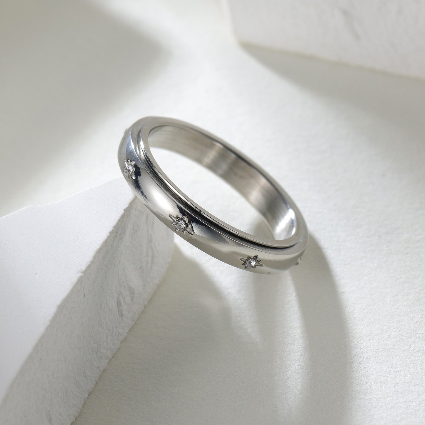 Fashionable French-Korean Style Women's Rotating Ring