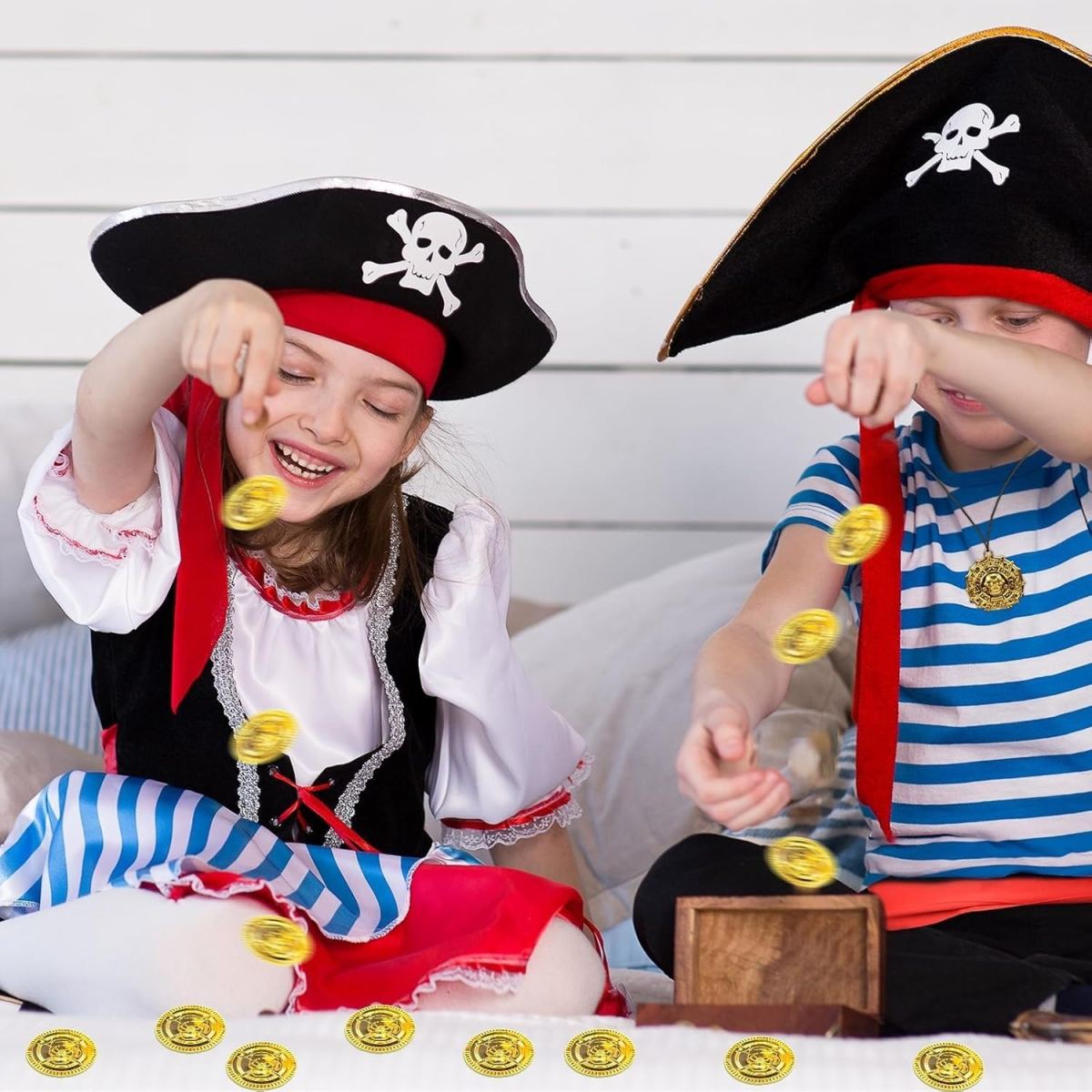 Set Of 9 Pirate Costumes, Pirate Costume Accessories, Pirate Costume With DIY Wooden Sword, Pirate Eye Patch, Bandana, Pirate Hook, Gold Coins For Halloween And Carnival