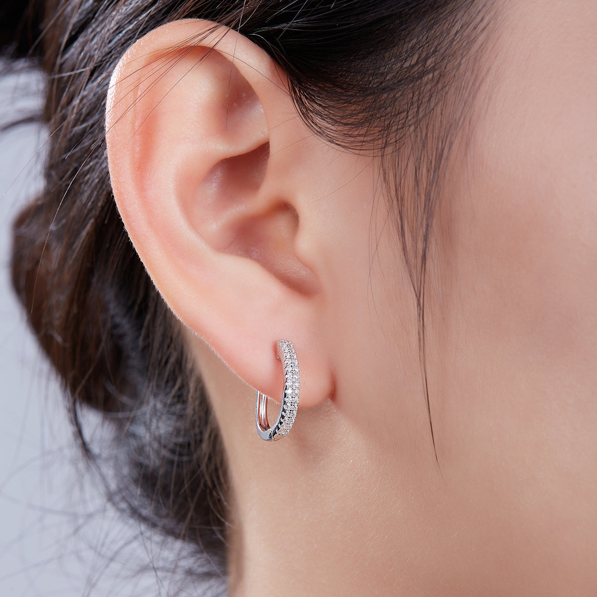1.9g S925 Sterling Silver 16mm Textured Moissanite Hoop Earrings  Pave Huggie Hoops With GRA Certificate, Platinum Plated Jewelry Gift Box Set For Women
