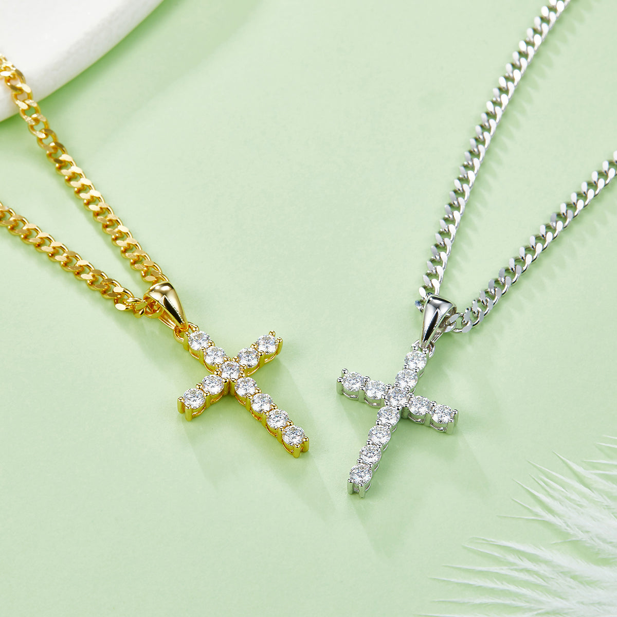 S925 Sterling Silver D Color VVS1 Moissanite Cross Pendant No Chain 1.6g Platinum Plated GRA Certified Gift Box