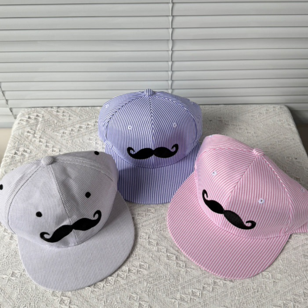Summer Men's And Women's Matching Fine Stripe Cute Mustache Decorated Letter Brim Casual Sporty Style Baseball Cap For Daily Outdoor Use