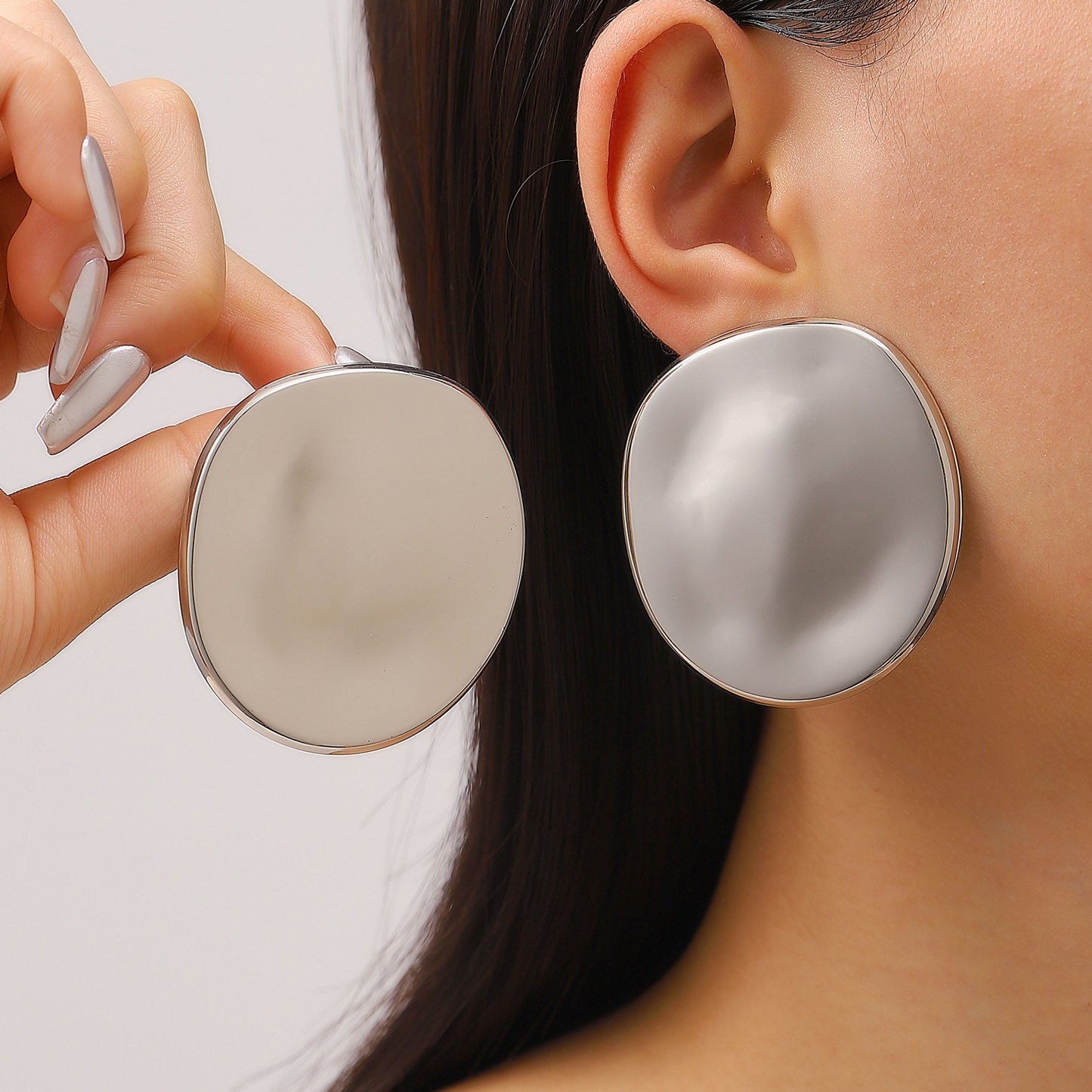 Fashion Statement Lava Wrinkle Metal Studs, Retro European American Bold Irregular Geometric Texture Women Daily Party Earrings
