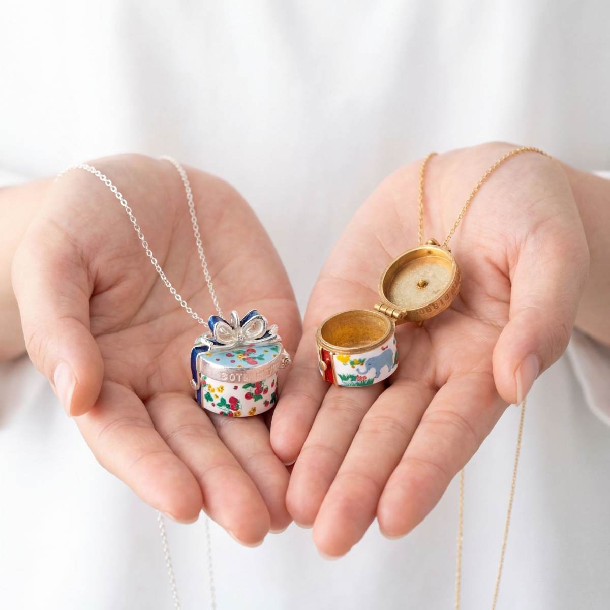 Retro Openable Gift Box Necklace