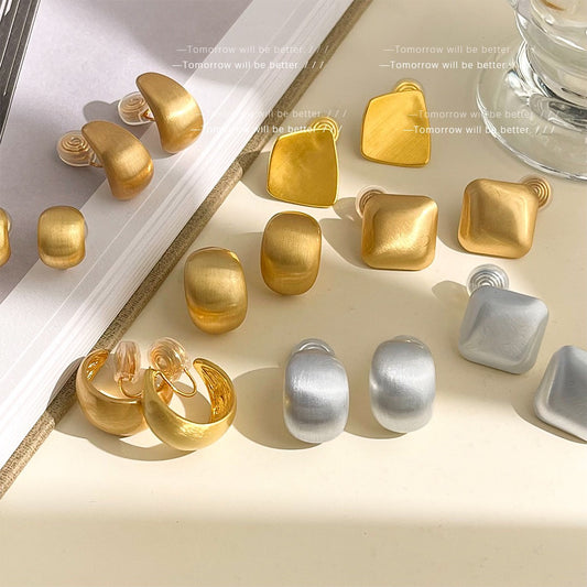 French Brushed Metal Ear Clips Women No Piercing Coil Earrings Versatile Fashion Commute