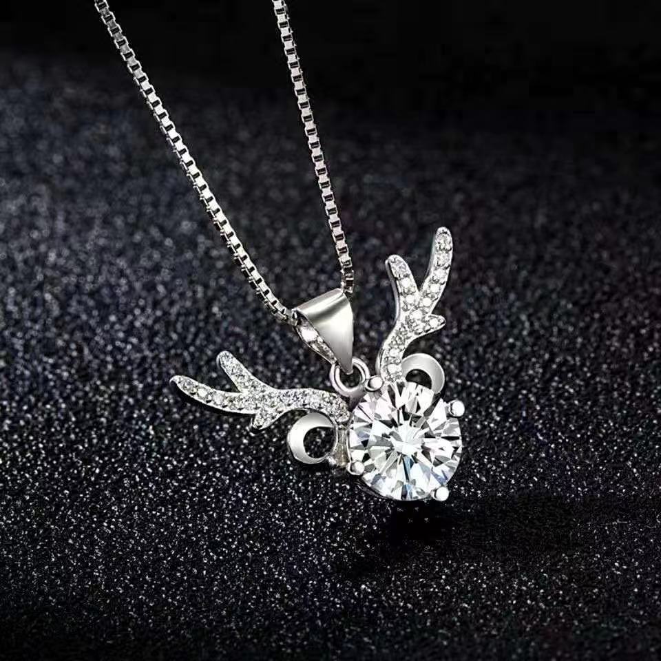 2025 New Collection Necklace Women's Ins Niche Design High-grade Clavicle Chain First Jewelry Pendant