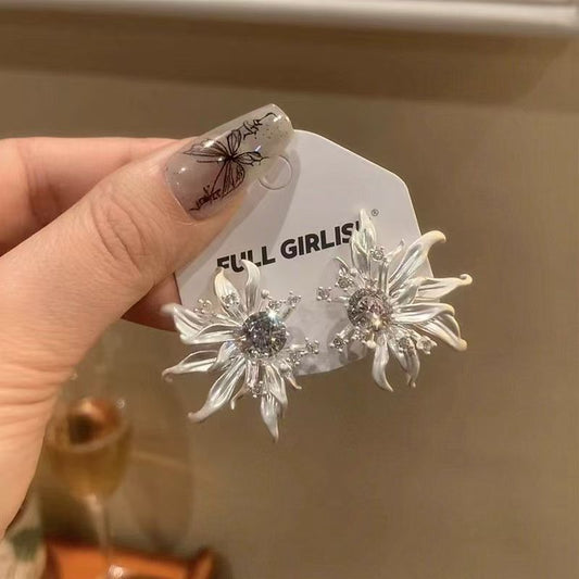 New White Light Luxury Sunflower Sparkling Zircon Earrings, Fashion Elegant Versatile High-End Stud Ear Jewelry For Women