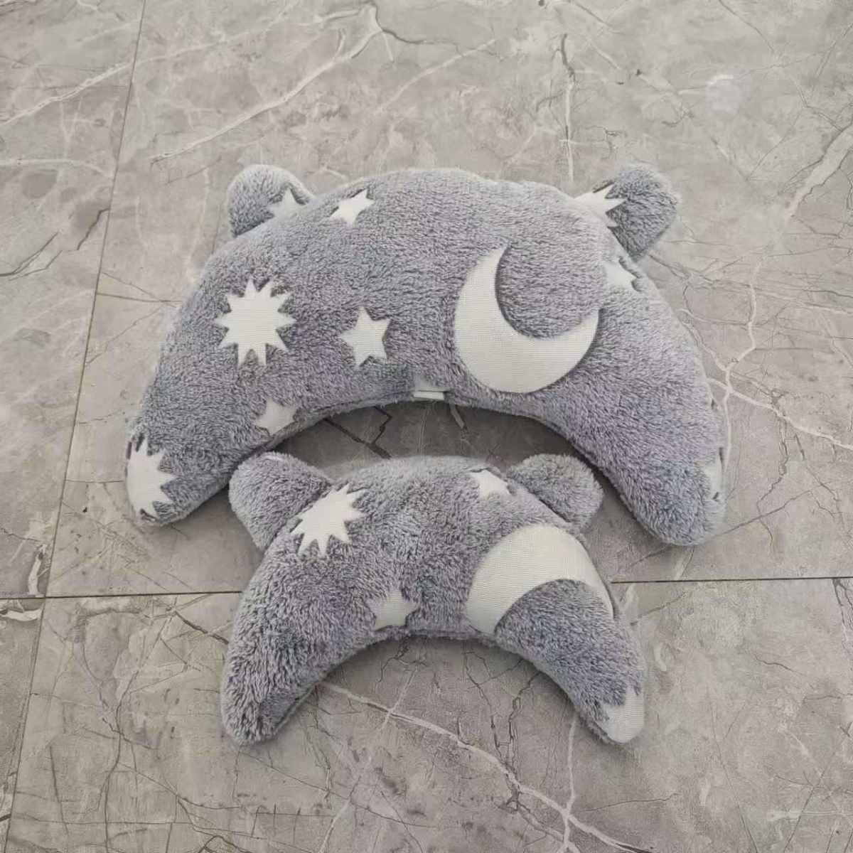 Stylish And Personalized U-Shaped Pet Pillow