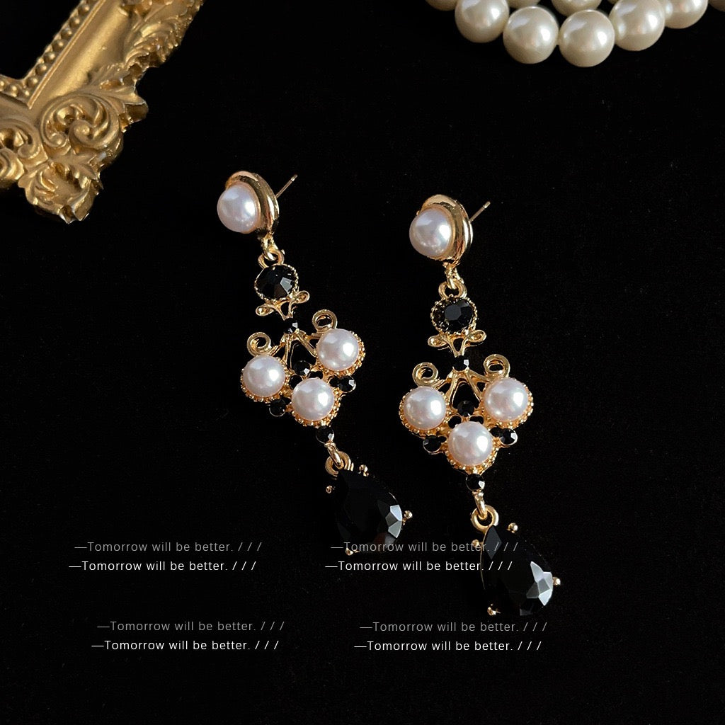 Retro Elegant Vintage Earrings Women Niche Design Stud Earrings Premium Fashion Fine Jewelry