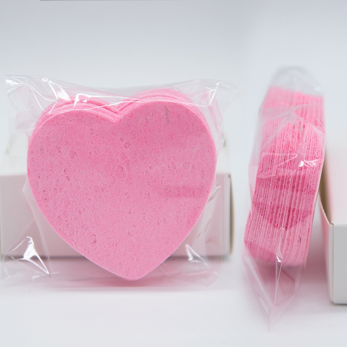 Biodegradable Heart-Shaped Wash Sponge For Deep Cleansing And Makeup Removal