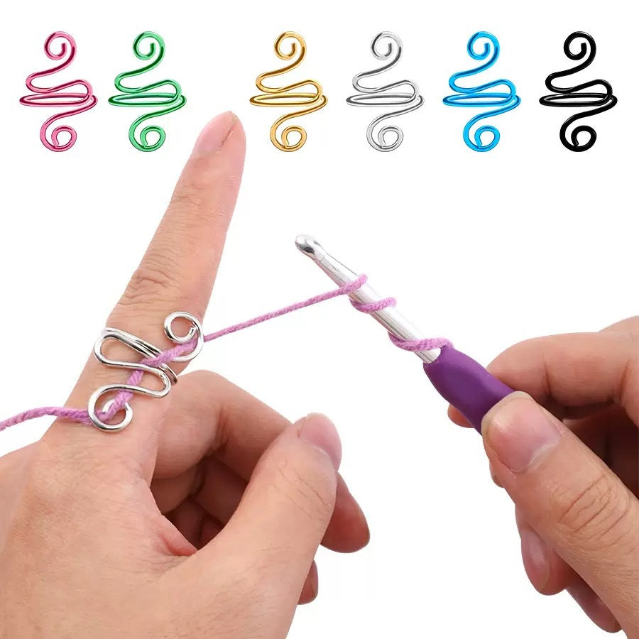 Finger Hook Best-Selling Unisex Finger Ring Twisted Snake-Shaped Knitting Tool Handmade Crochet Hook