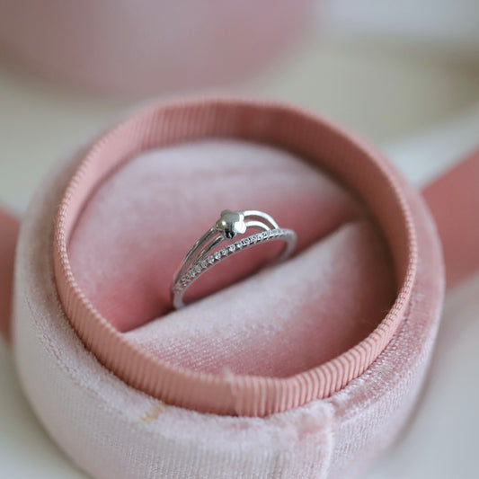 Women's XINGX Korean-style S925 Silver Single-row Diamond Ring