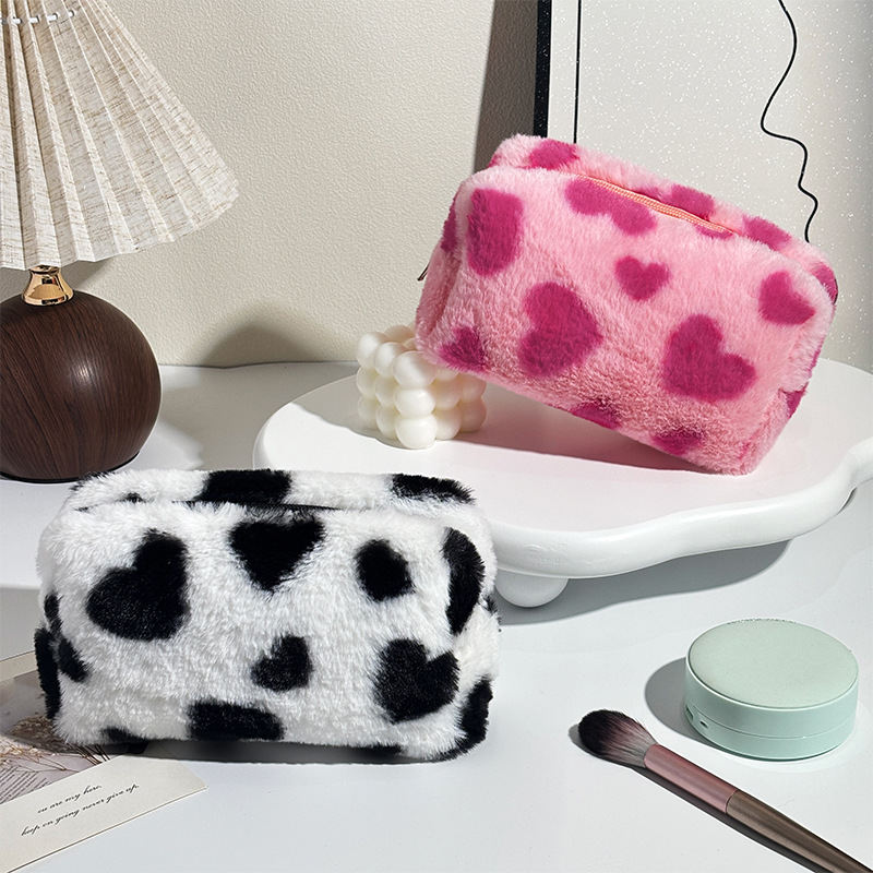 Cute And Stylish Makeup Bag With A Heart-shaped Plush Design Large Capacity And Portable