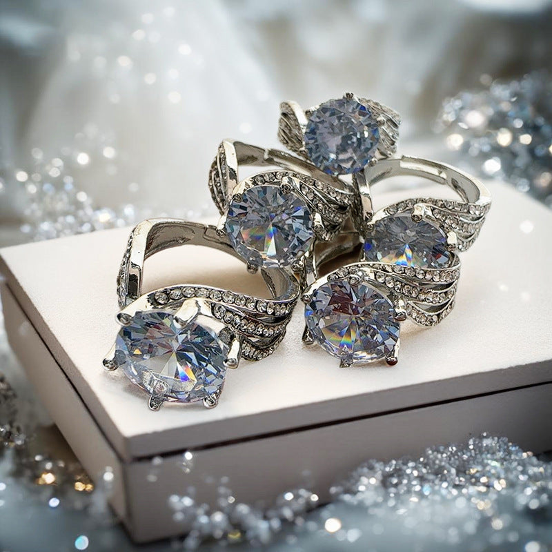 Women's Crystal-Encrusted Ring & Couple Rings  Light Luxury, High-End, Ultra-Shiny, Fashionable & Elegant Niche Versatile Band Accessories
