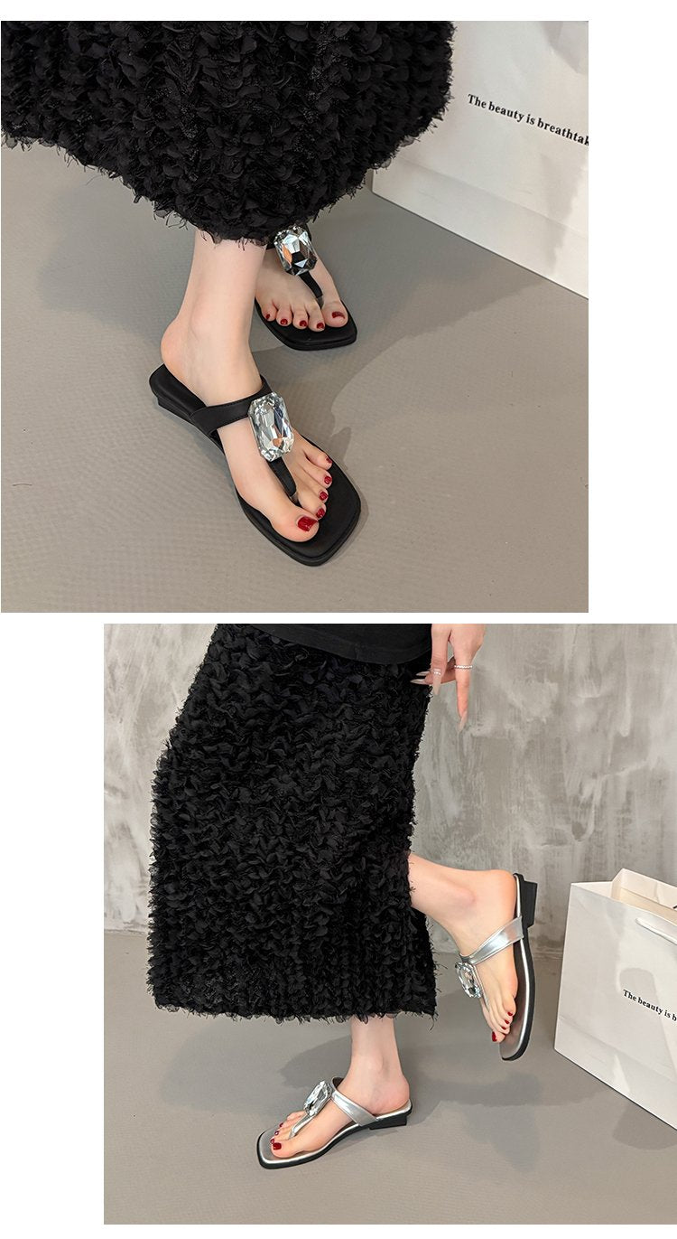 French Style Small Fragrant Slippers For Women's Summer Outdoor Wear, Internet Famous Fashion Rhinestone Flat Bottomed Beach Sandals