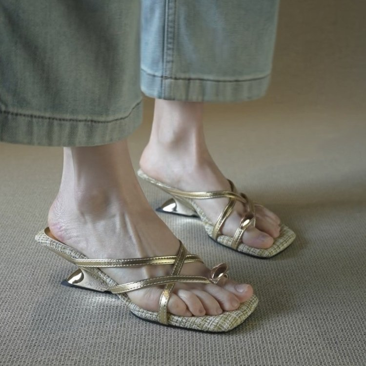 Wedge Heel French Style Square Toe Thong Sandals Slippers Women Outdoor Wear New Arrival Summer 2026