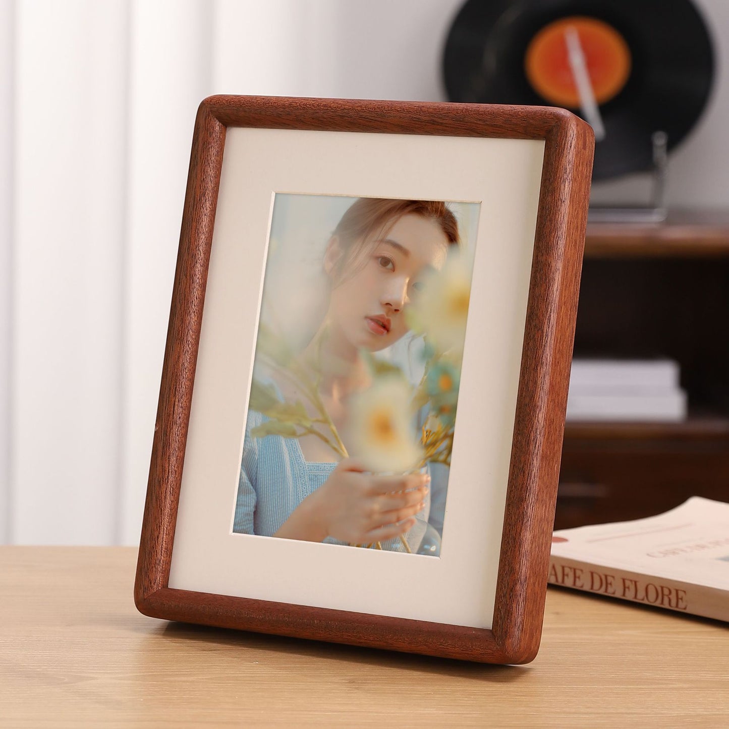 Solid Wood Mortise-and-Tenon Photo Frame For Home Use