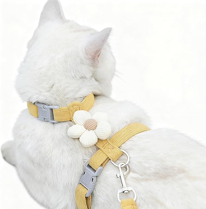 LeLehome Cat Harness and Leash Set Escape Proof Comfortable Lightweight Adjustable Strap for Walking, Travel, Kitten, Pupp...