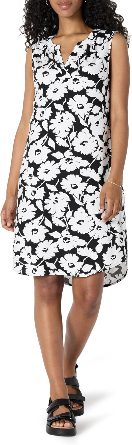 Amazon Essentials Women's Sleeveless Woven A-line V Neck Shift Dress
