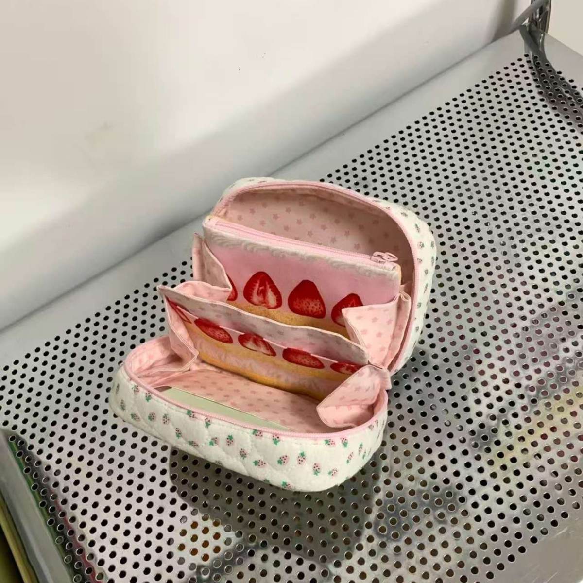Strawberry Toast Tri-Fold Storage Bag