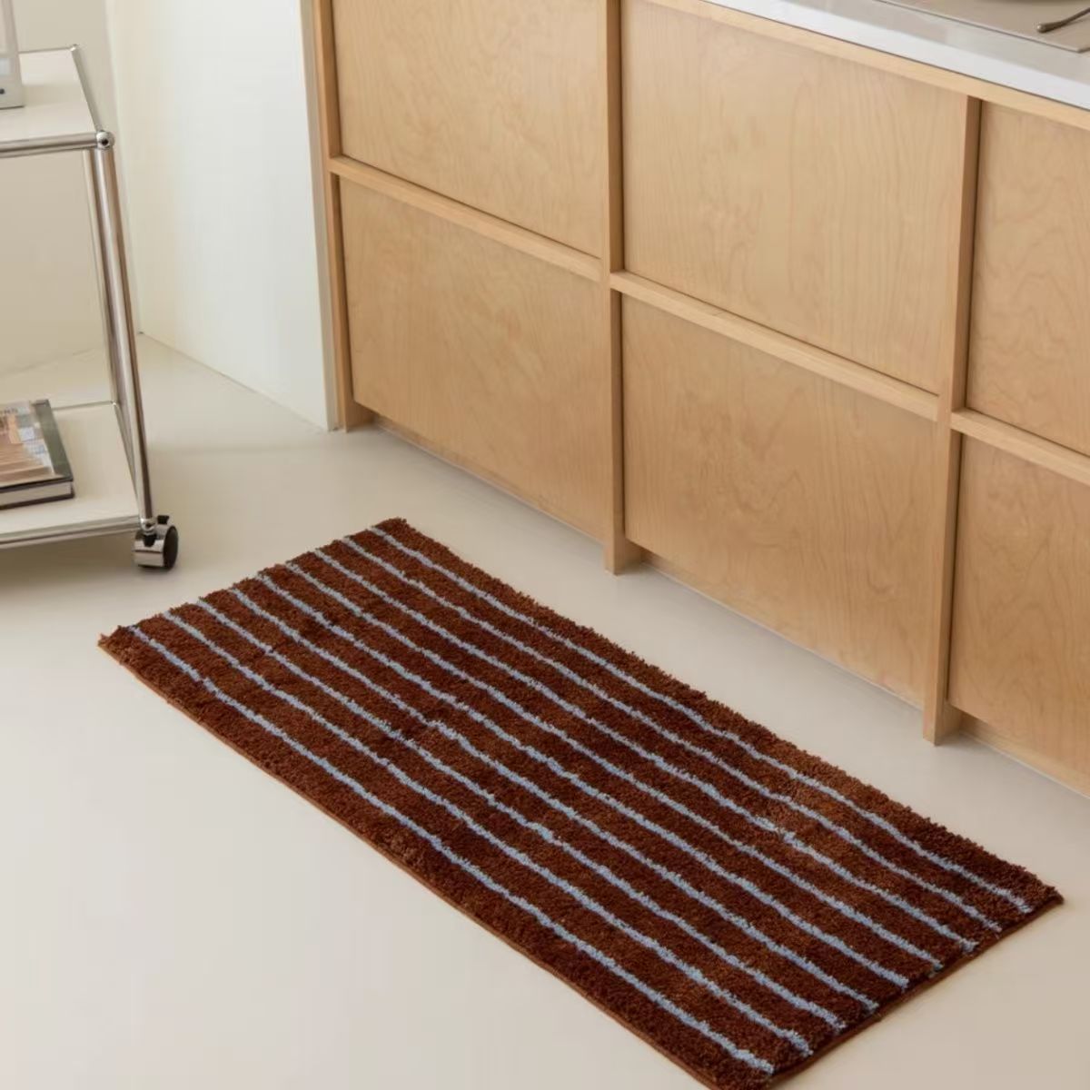 Simple Striped Absorbent Bath Mat For Home Use