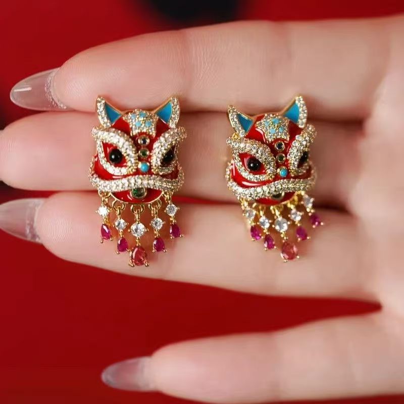 2026 New Chinese Style Red Fortune Lion Tassel Studs, Exquisite Light Luxury Ear Jewelry