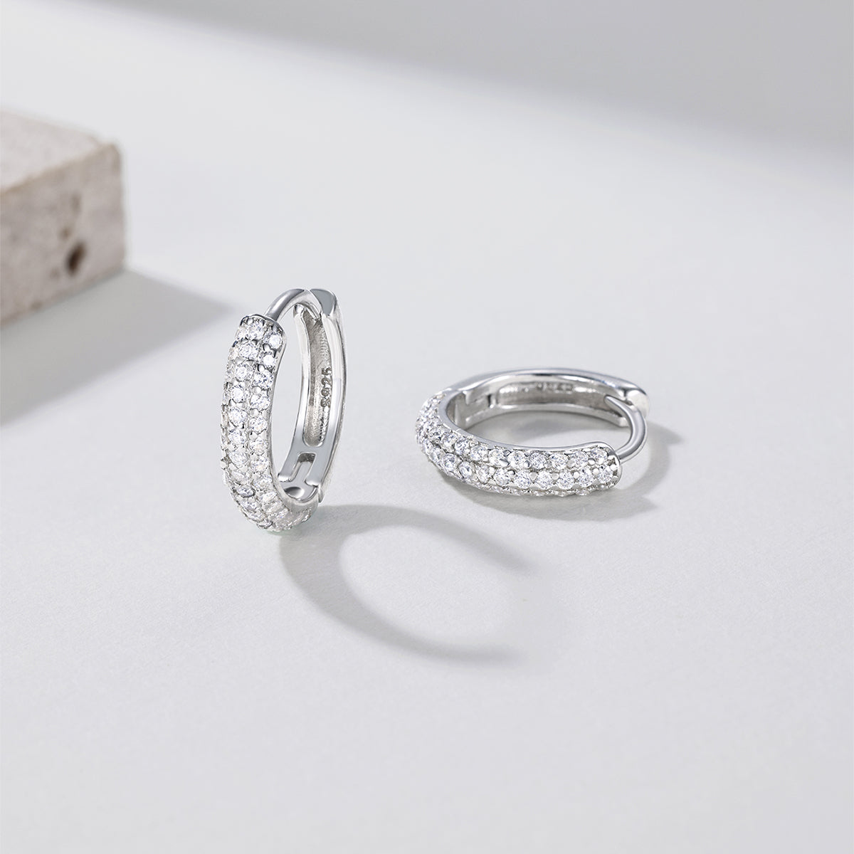 S925 Sterling Silver Pave Huggie Hoop Earrings, 86 D-VVS1 Moissanite, Platinum Plated 1.7g Women's Jewelry Gift Box