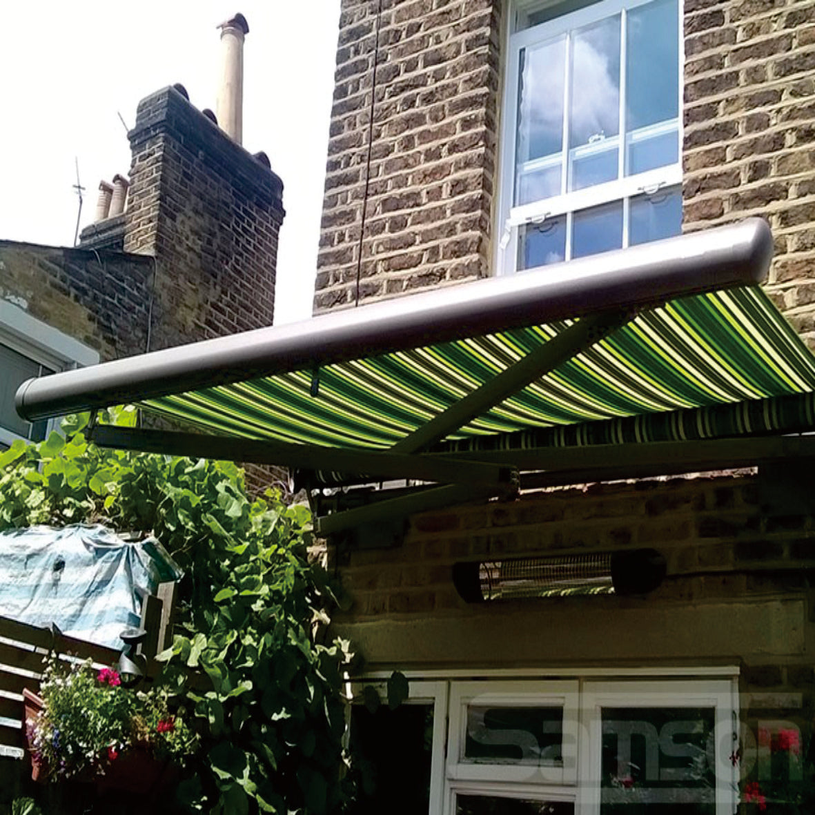 D8200 Smart Retractable Awning 2-6m  &1.5-3.5m  Heavy Duty Motorized Patio Canopy With Remote WindRain Sensors  LED Light Arm