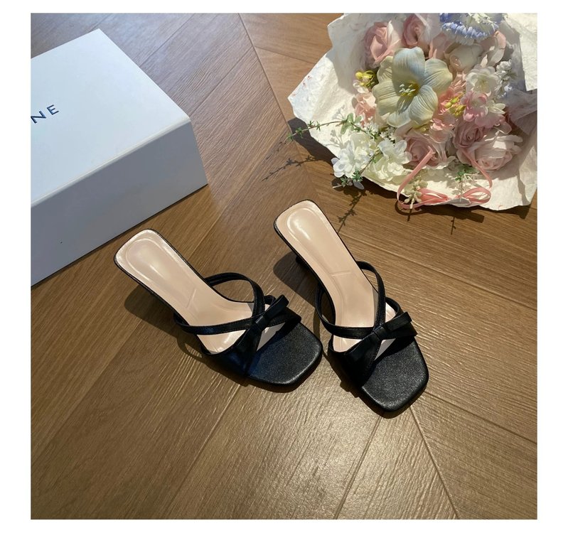 Summer New Style With Thick Heels And High Heels, Women's Fashion Temperament, Bow Tie Style, Square Head, Thick Heels And High Heels, Cool Down