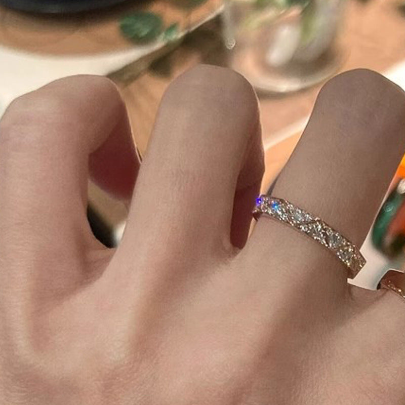 Best-selling Vintage Rhombus Brushed Ring Studded With Diamonds