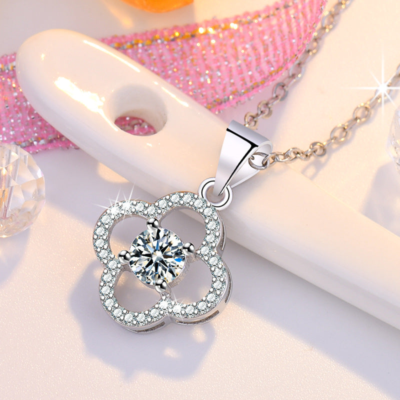 Korean-style Trendy Mill Moissanite Four-leaf Clover Diamond Hollow Lucky Daily All-match Necklace Pendant Gift For Girlfriend