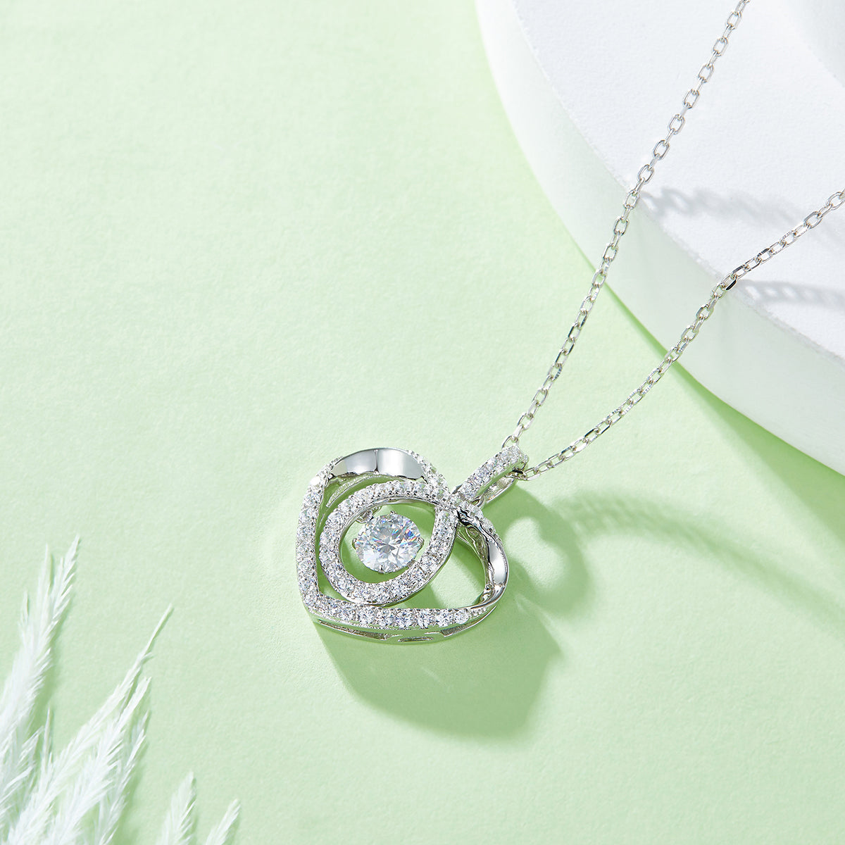 S925 Sterling Silver 0.5ct D Color VVS1 Moissanite Open Heart Necklace 45cm Platinum Plated GRA Certified Gift Box