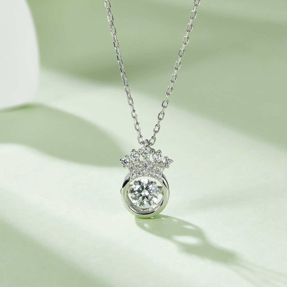 S925 Sterling Silver 0.5ct D Color VVS1 Moissanite Crown Necklace 45cm Platinum Plated GRA Certified Gift Box