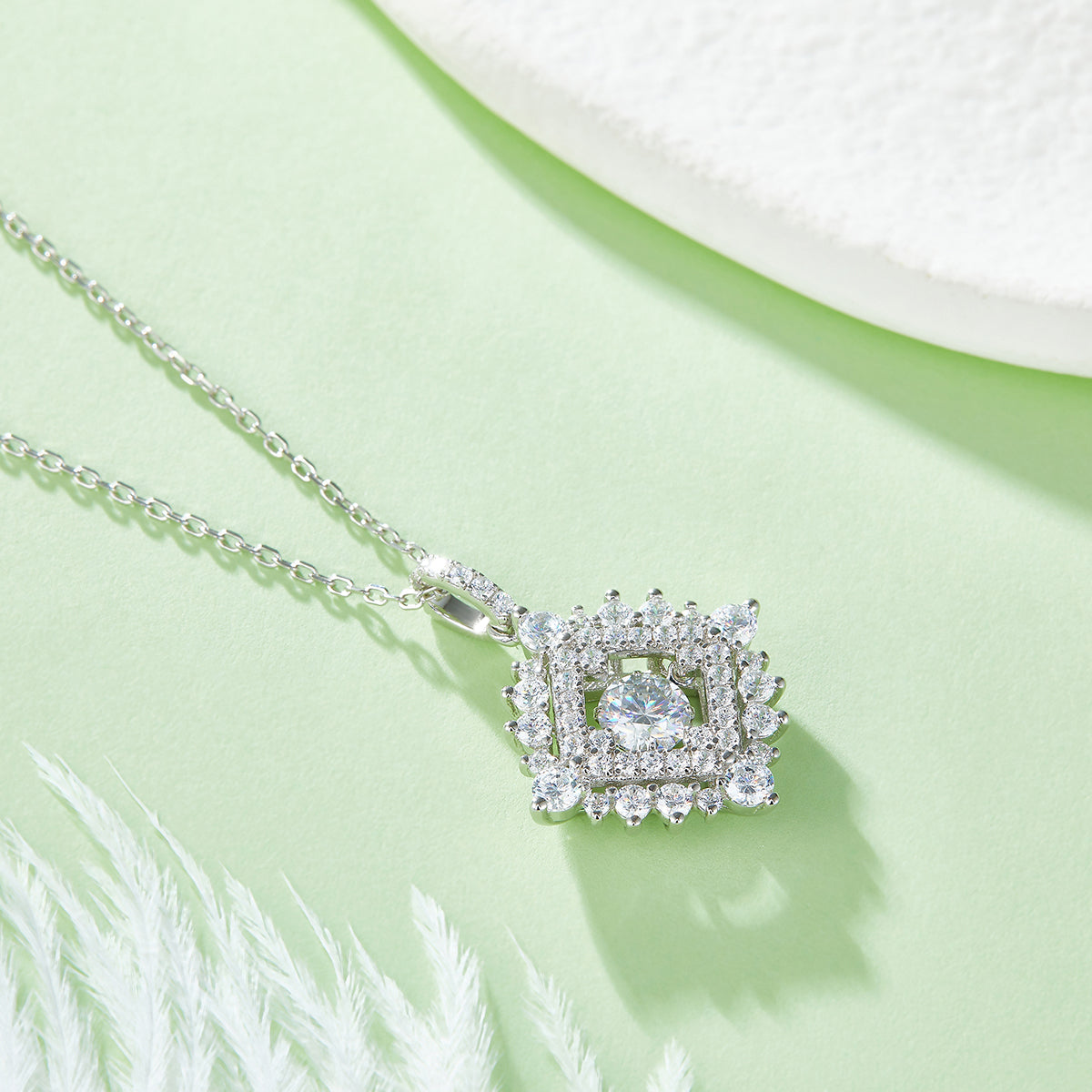 S925 Sterling Silver 0.5ct D Color VVS1 Moissanite Geometric Diamond Pendant Necklace 45cm Platinum Plated GRA Certified Gift Box