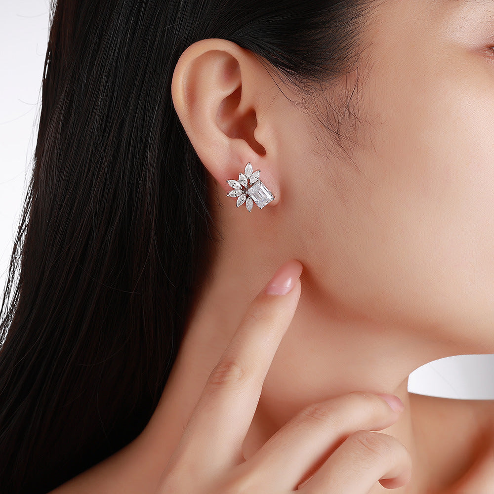 S925 Sterling Silver Emerald Cut Moissanite Stud Earrings, 6x8mm D-VVS1 Leaf Design, Platinum Plated 4.8g Jewelry Gift Box Set
