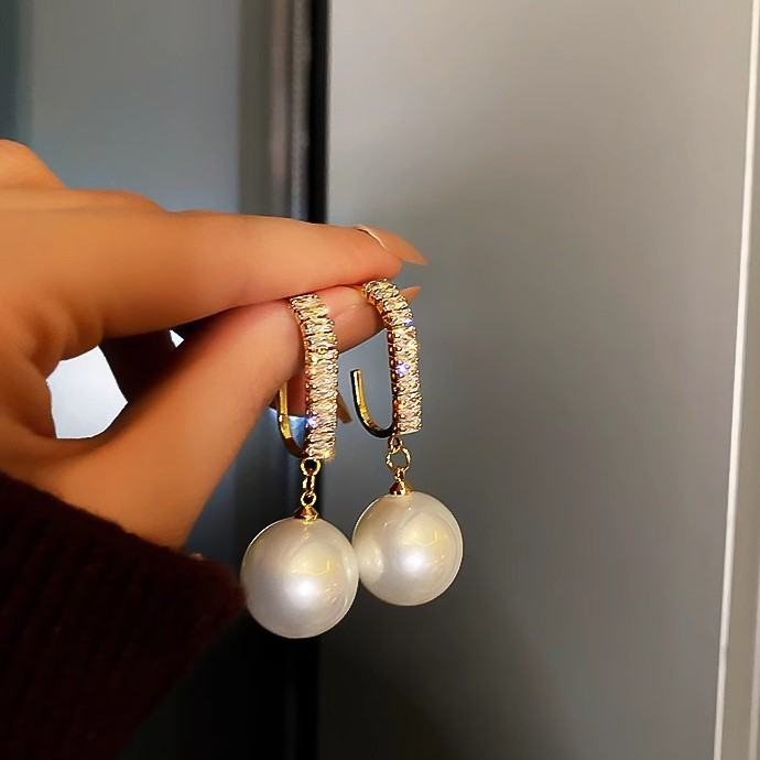 Korean-style Elegant Large Pearl Earrings For Women