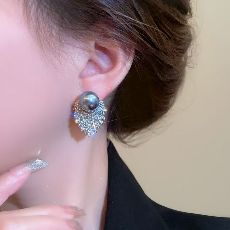 New Super Sparkling Full Rhinestone Pearl Earrings, Light Luxury High-End Bestseller Studs, Elegant Fashion Commuter All-Match Women Ear Jewelry