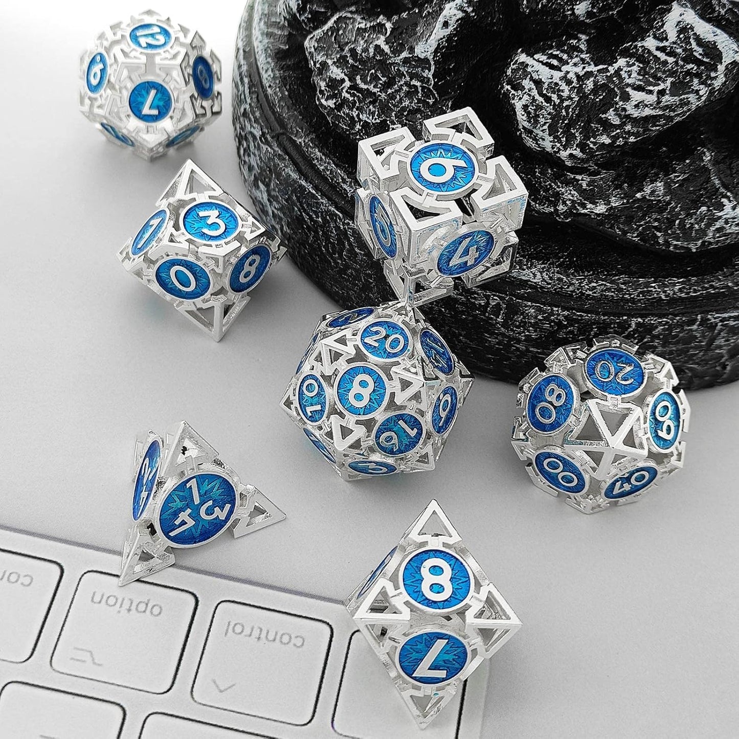 DND Metal Dice Set D20 Polyhedral Hollow D&D Dungeons And Dragons Dice Role Playing Table Games RPG MTG Pathfinder Accessories Gift With Storage Bag