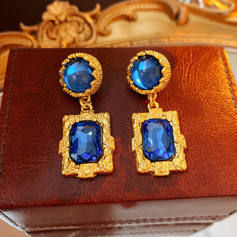 Niche Elegant Retro Stud Earrings Women Medieval Vintage Earrings Premium Jewelry