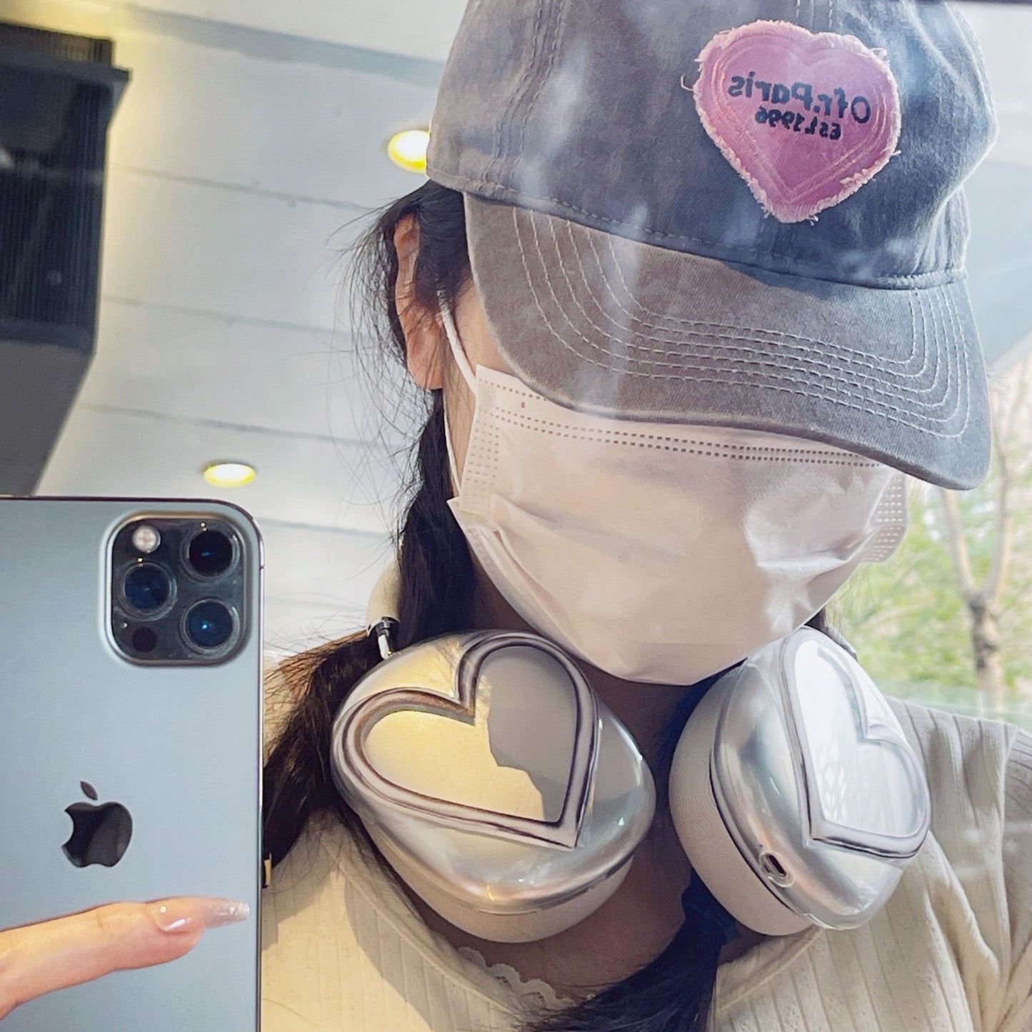 Korean-style Silver Heart Shaped Earphone Case