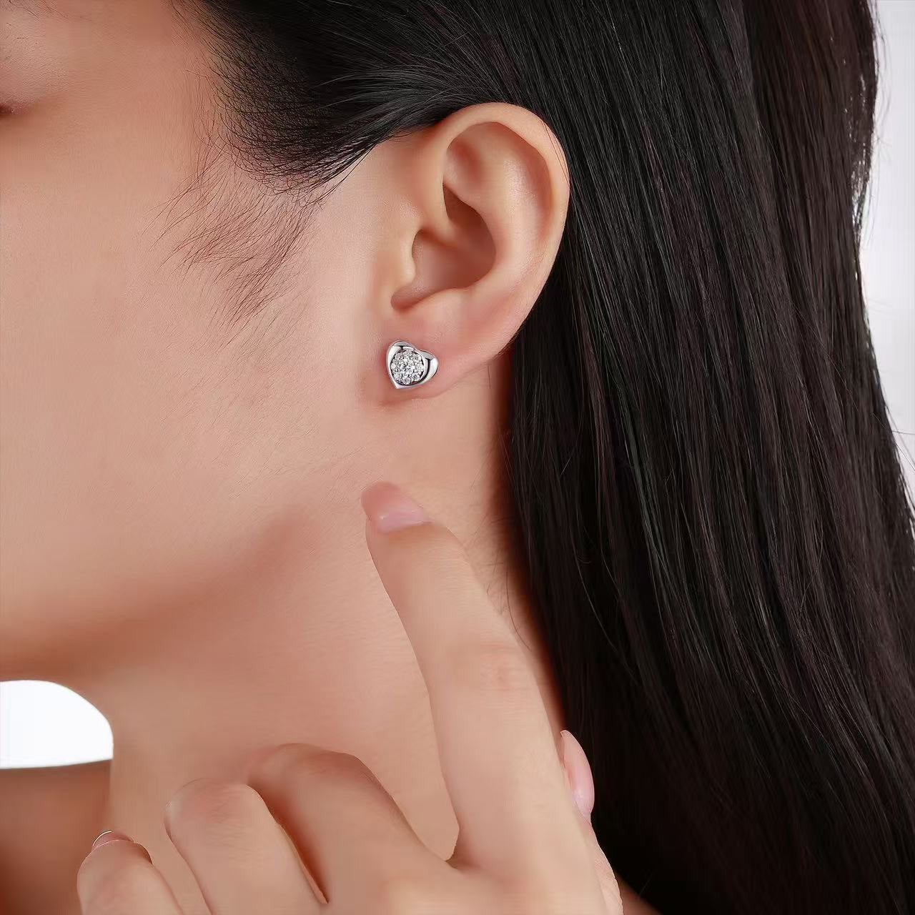 S925 Sterling Silver Heart Stud Earrings, 3mm Round D-VVS1 Moissanite, Platinum Plated 1.9g Women's Jewelry Gift Box Set