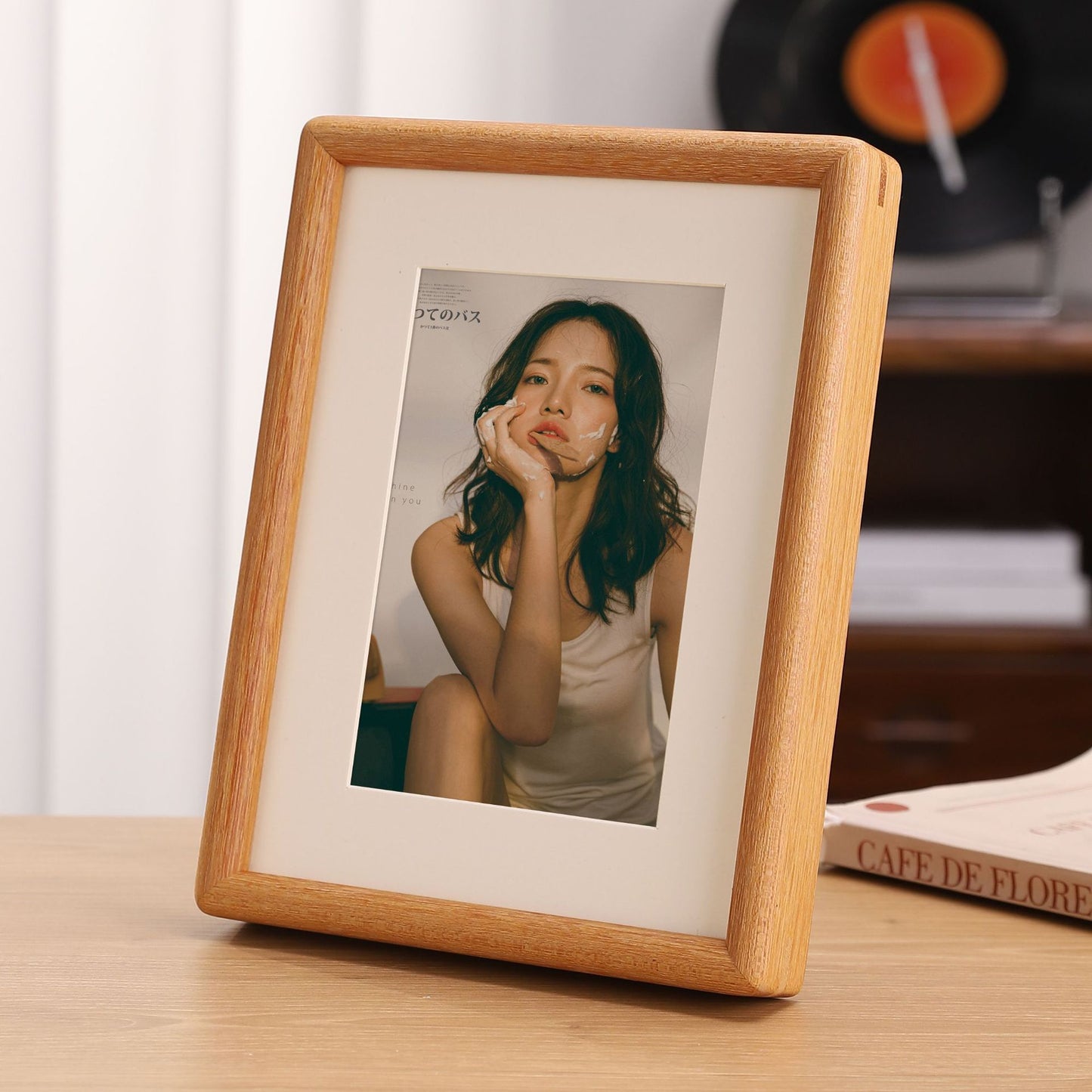 Solid Wood Mortise-and-Tenon Photo Frame For Home Use