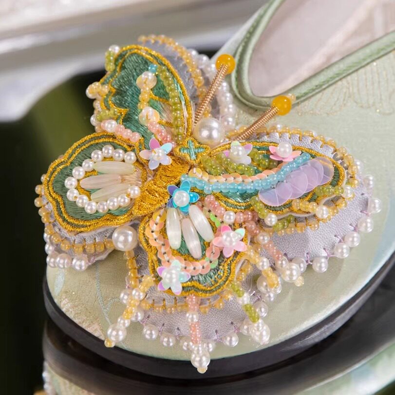 Traditional Chinese Style Flip-flops For Women, Summer 2026 New Design. Outerwear Style. Handmade Butterfly Embroidery. Cool Sandals. Traditional Chinese Style Head Covering With Tiger Head Design. Fl