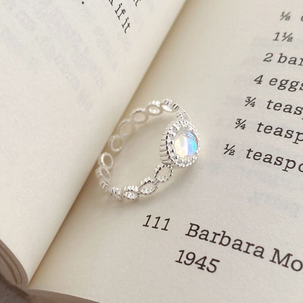 1pcs 999 Sterling Silver Vintage Moonstone Statement Ring, Dainty Romantic Style, Ideal For Birthdays & Bridesmaid Gifts