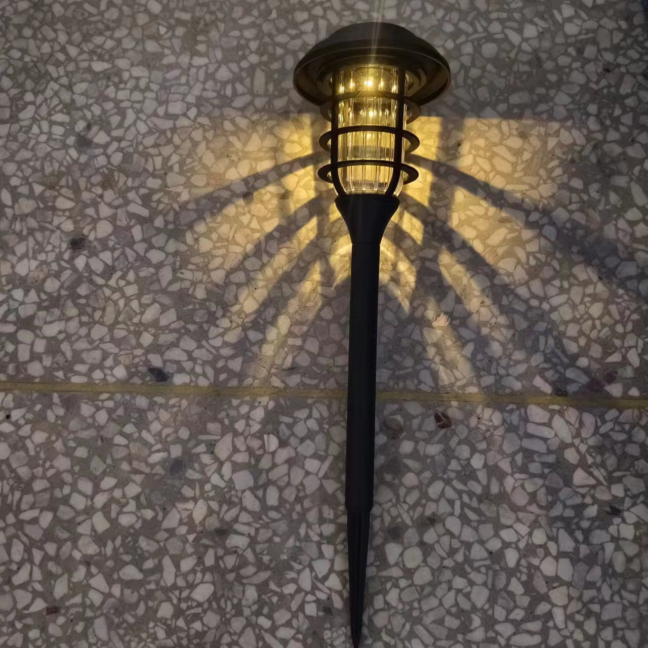 Solar-powered Lawn Stake Ligh Outdoor LEDPlastic